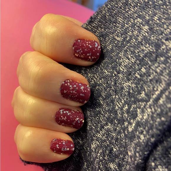 *Retired* Color Street: Wine Down | Deep Purple Red Silver Glitter Fall Dark - Picture 9 of 15